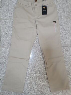 Lee Women's Khaki Mid Rise Straight Leg Pants Size 8P BNWT